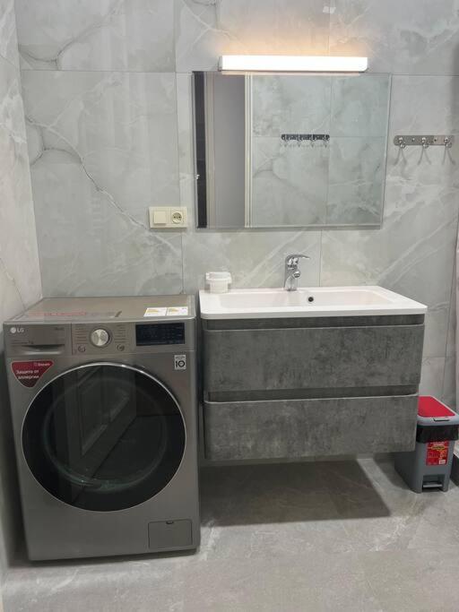 Spacious 2 Bedrooms In The Center Of Jerevan Exteriör bild