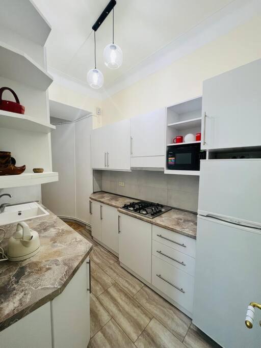 Spacious 2 Bedrooms In The Center Of Jerevan Exteriör bild