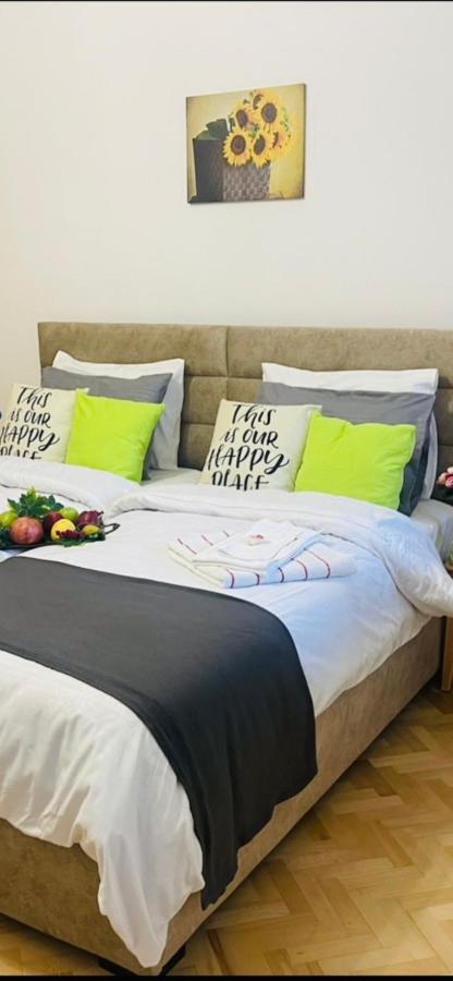 Spacious 2 Bedrooms In The Center Of Jerevan Exteriör bild